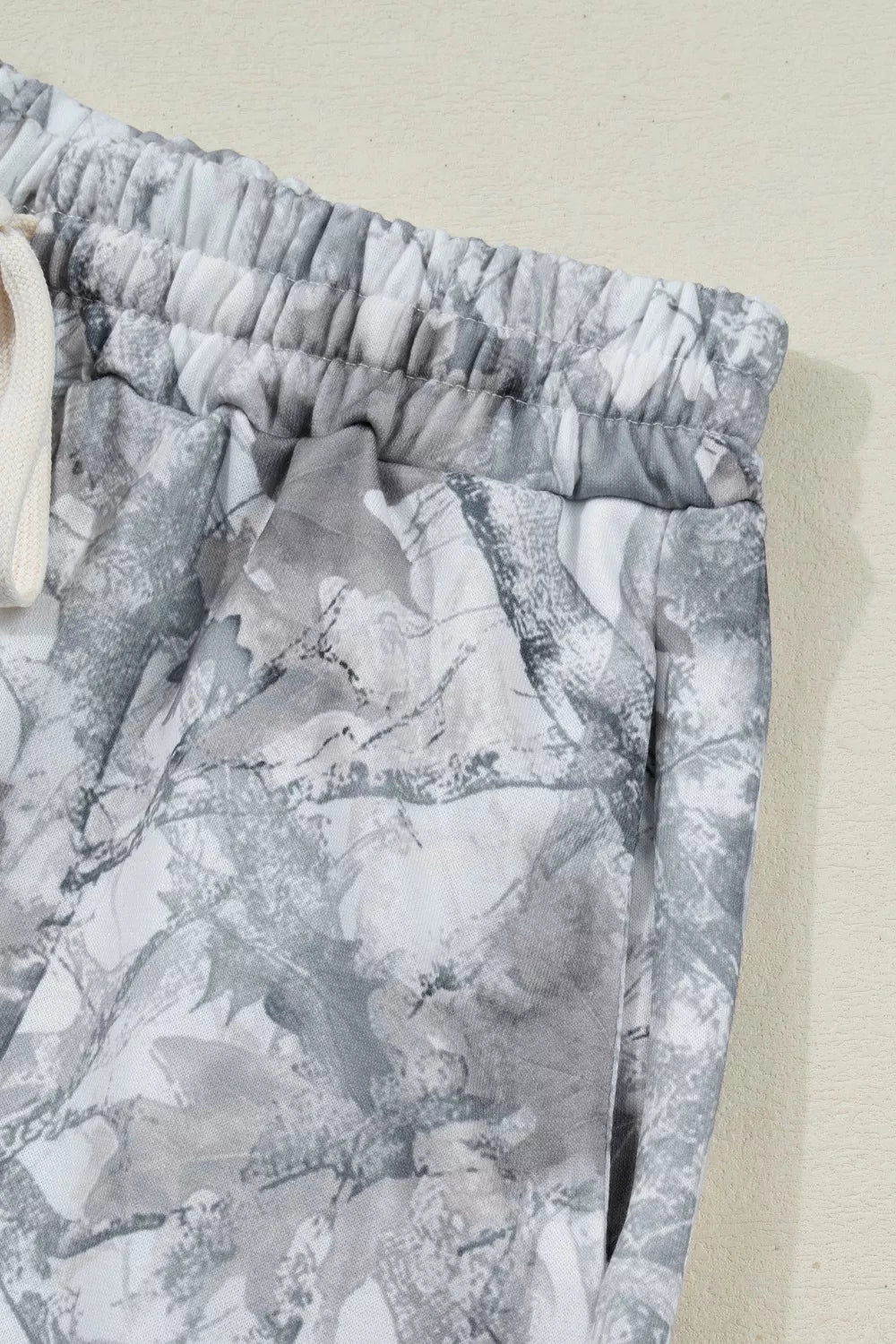 Abstract Woodland Camo Print Baggy Pullover Drawstring Shorts Set - Salt & Stone